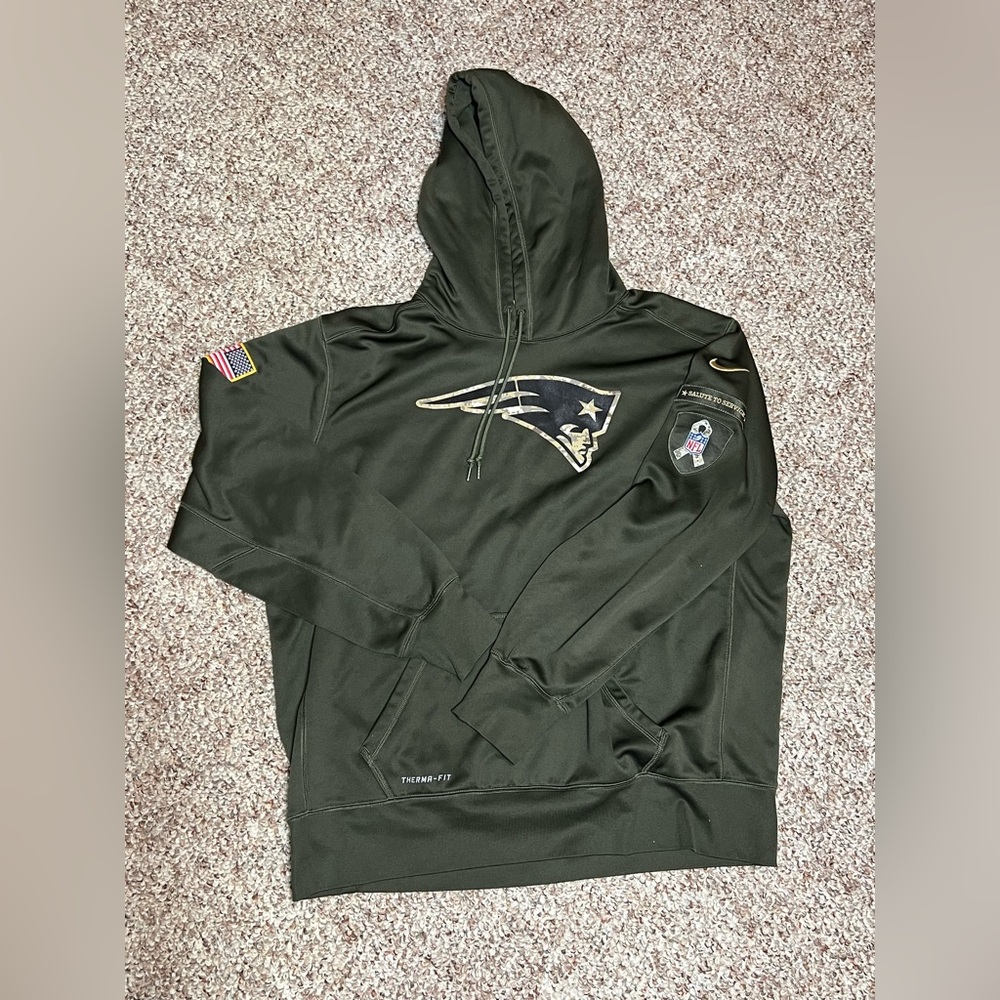 Men’s NFL Nike Patriots Thermafit Service USA Hooded Sweatshirt Size XXL